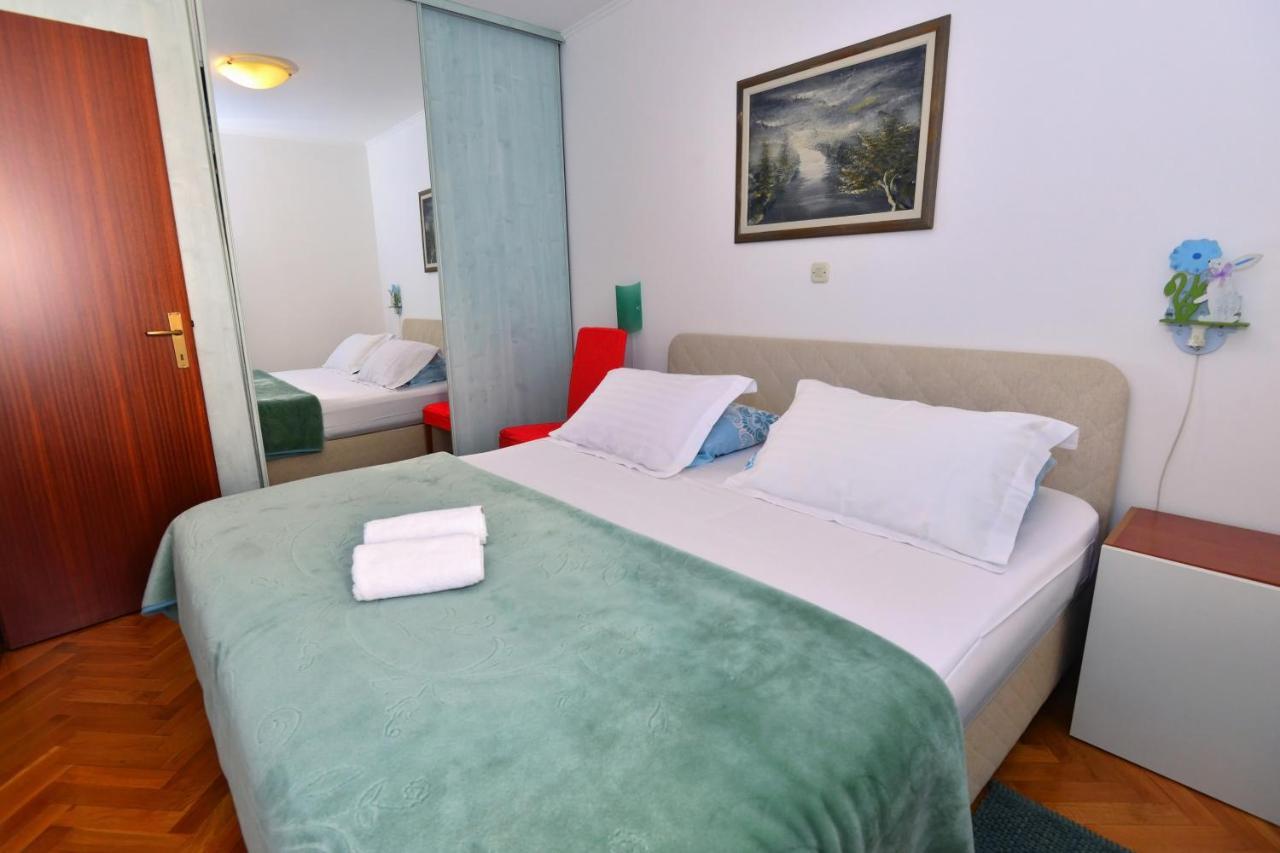 ספליט One Bedroom Apartment Terrace Parking מראה חיצוני תמונה